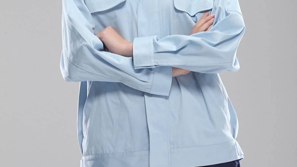 三防易去污在餐厅工作服上的应用